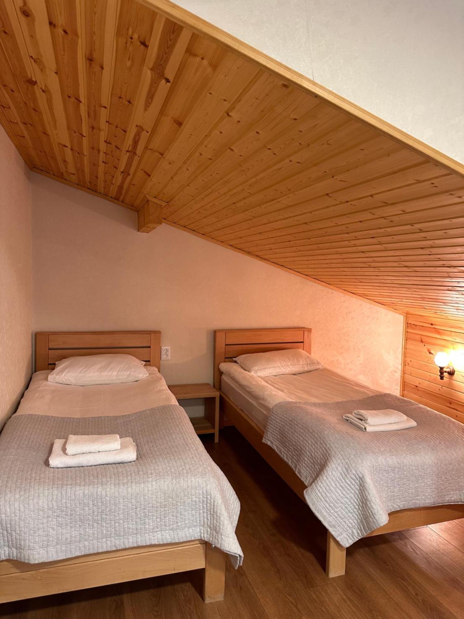 Bala'S House Hotel Местия Екстериор снимка